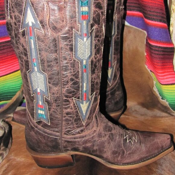 HOST PICK Roper  Brand New  Embroidered Arrow Boots With Aztec Pattern - Picture 4 of 16